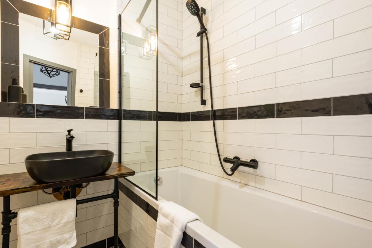 Highnest Apartments 브라티슬라바 외부 사진